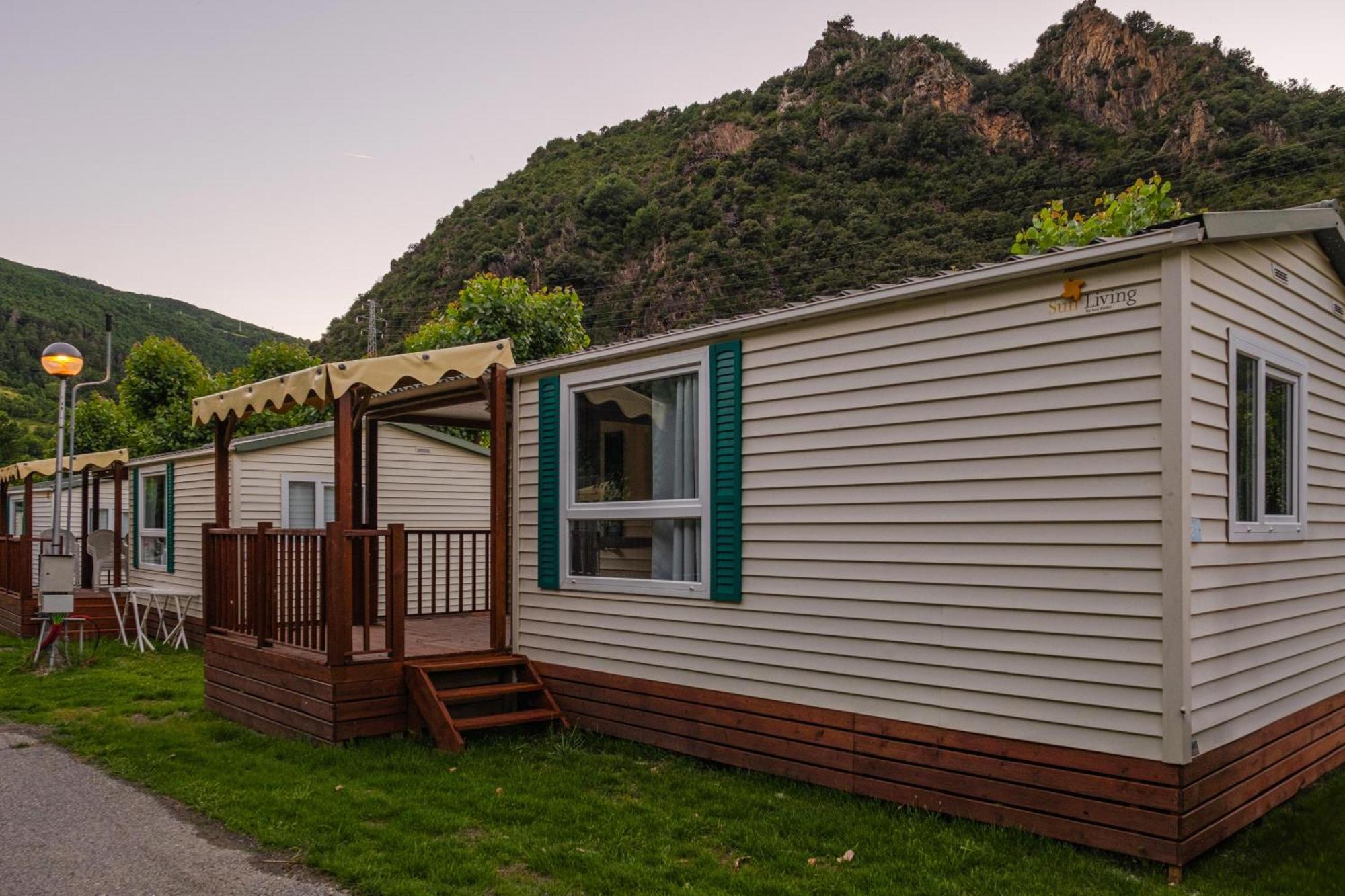 Frontera Bungalow Park Farga de Moles Buitenkant foto